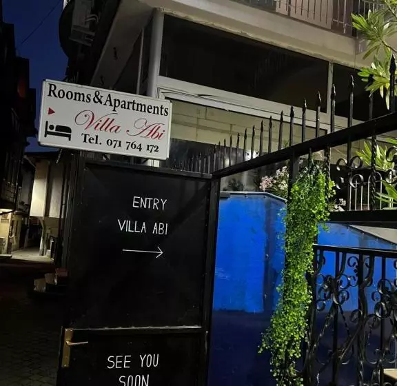 پانسیون Villa Abi Center