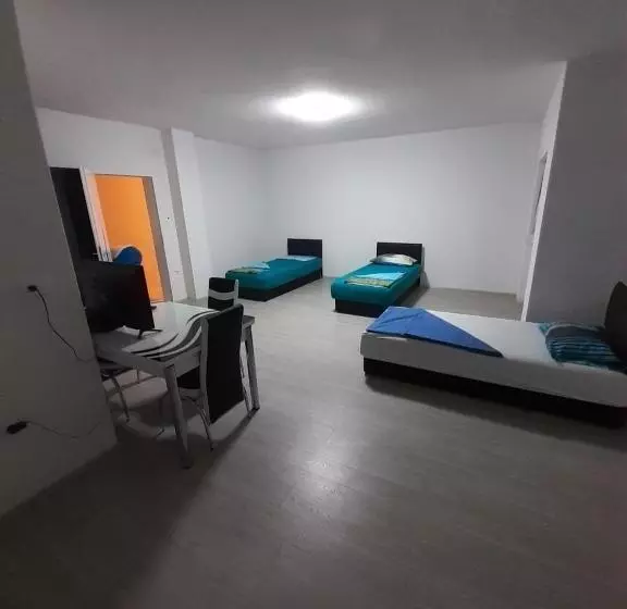 پانسیون Villa Abi Center