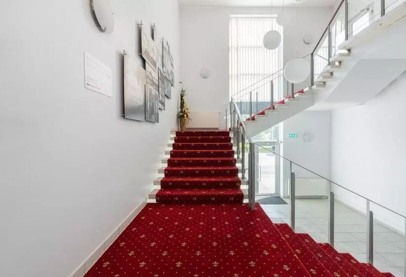 Raadimõisa Hotell