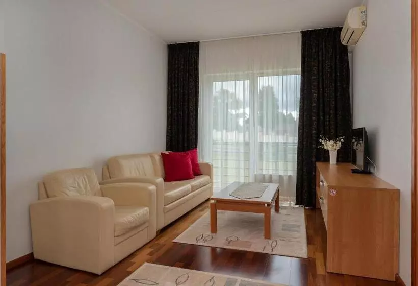 Raadimõisa Hotell