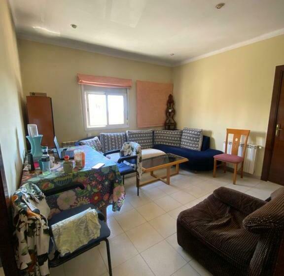 تختخواب و صبحانه Japanese Style Bright Room In The Cozy Area Of Barcelona