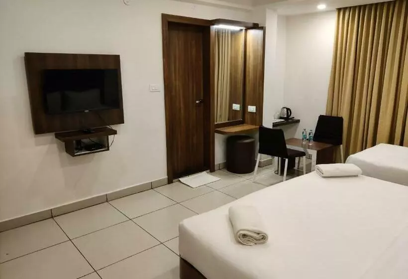 هتل Relax Inn