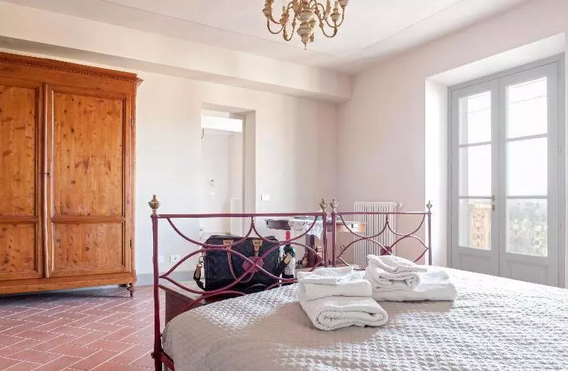 Aamiaismajoitus (B&B) Castellinaria