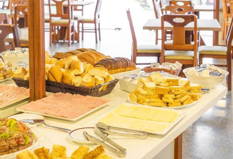 בית מלון כפרי Blumenau Tower By Castelo Itaipava