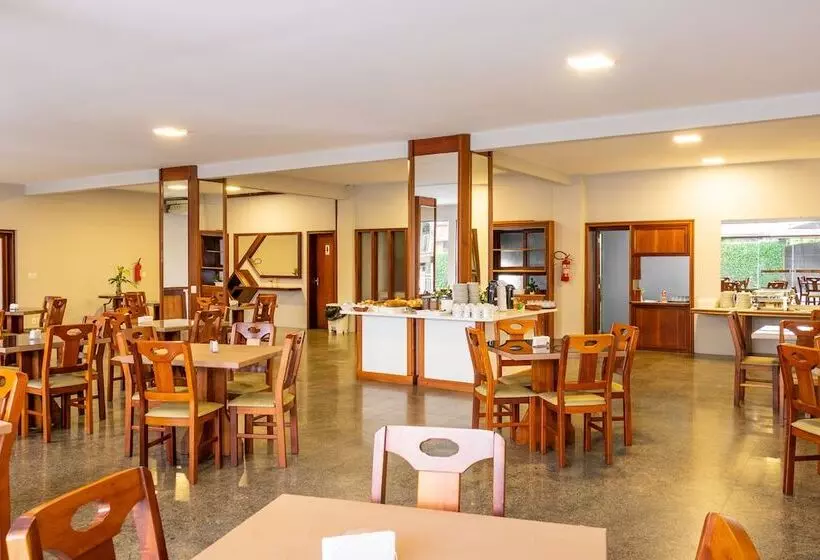 ホテル Blumenau Tower By Castelo Itaipava