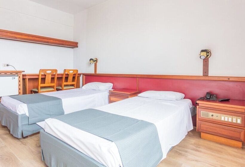 בית מלון כפרי Blumenau Tower By Castelo Itaipava