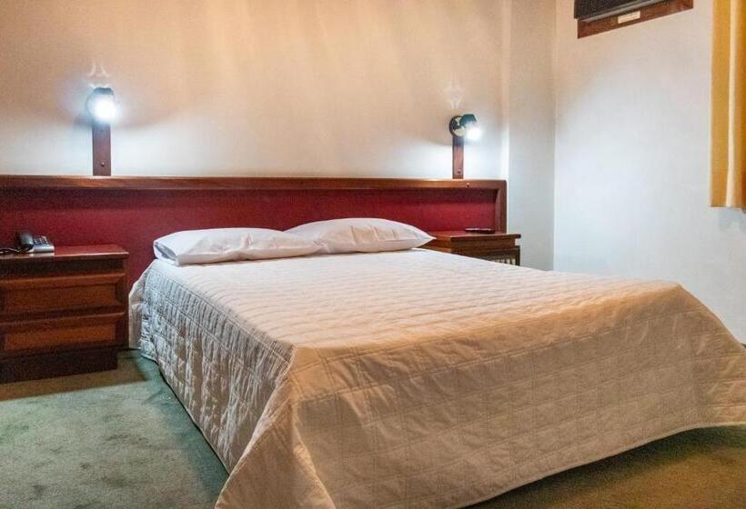 בית מלון כפרי Blumenau Tower By Castelo Itaipava