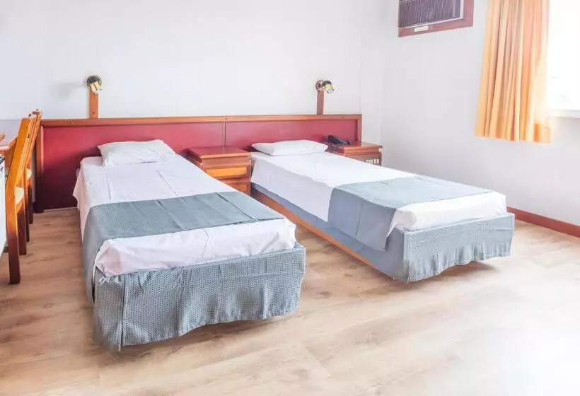 ホテル Blumenau Tower By Castelo Itaipava