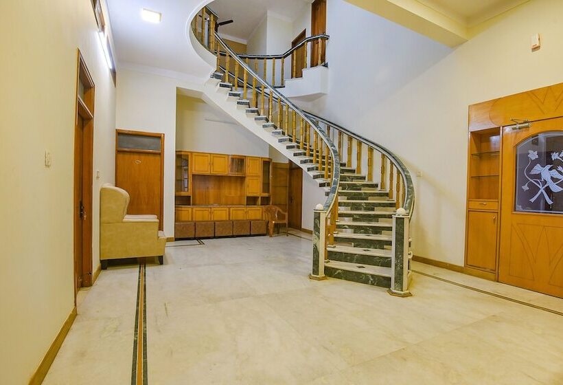 Hotel Fabexpress Ravikeethis Service Apartment