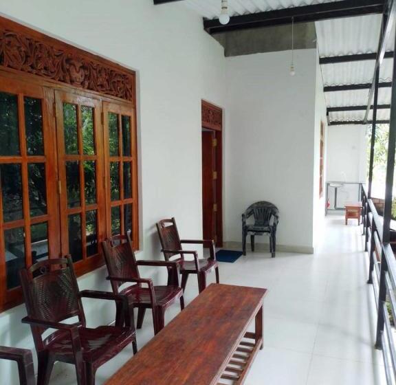 پانسیون Lion Home Stay Anuradhapura