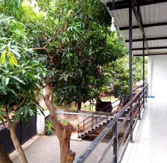 پانسیون Lion Home Stay Anuradhapura