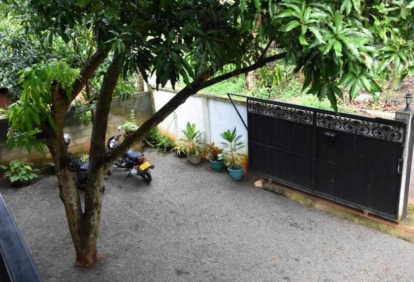 پانسیون Lion Home Stay Anuradhapura