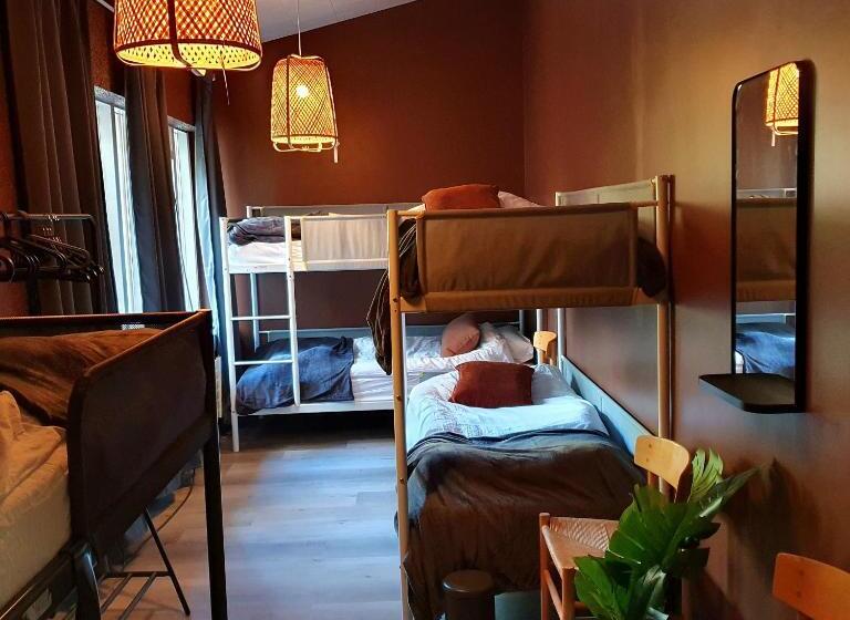 تختخواب و صبحانه The Bank Sleeping Guesthouse