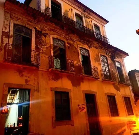 Hostel L B