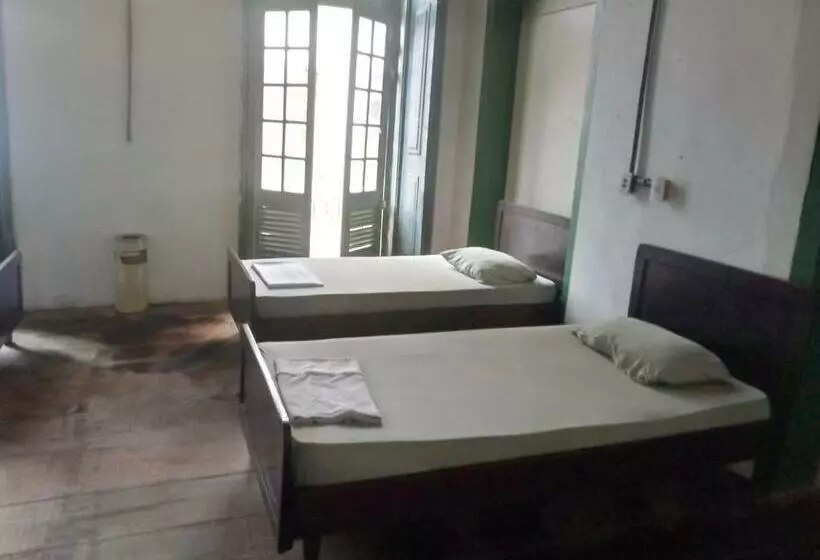 Hostel L B
