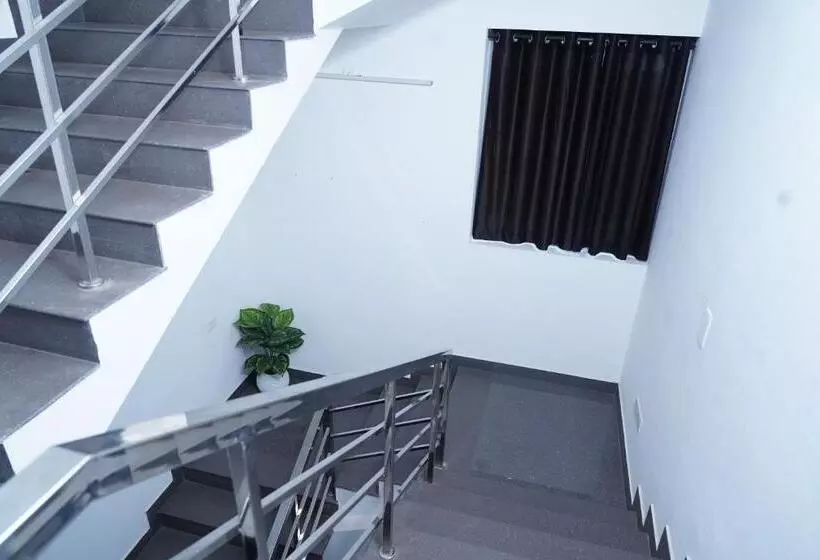 ホテル Atmos Inn Kozhikode