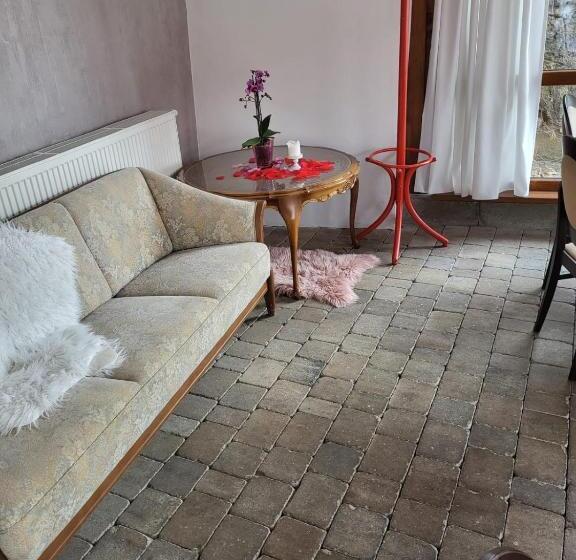 Отель Kaštieľ Ottlýk