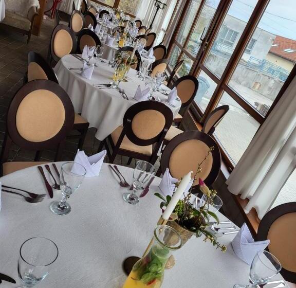 Отель Kaštieľ Ottlýk