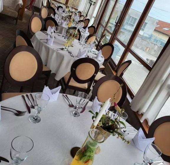 Hotelli Kaštieľ Ottlýk