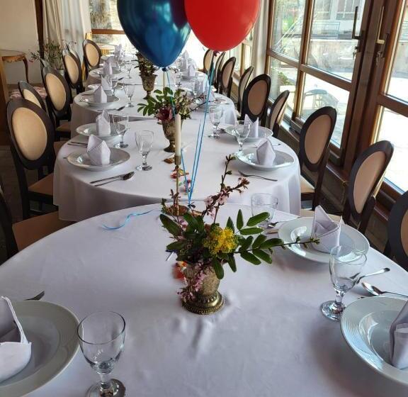 Отель Kaštieľ Ottlýk