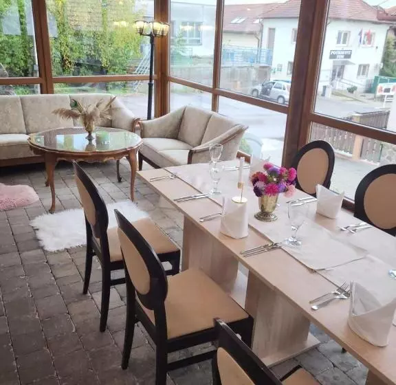 Hotelli Kaštieľ Ottlýk