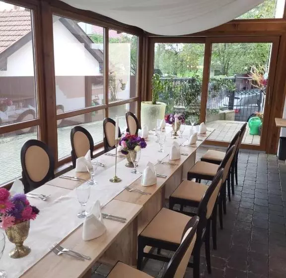 Hotelli Kaštieľ Ottlýk