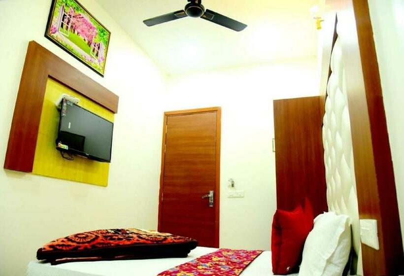 Hotel R.d International By Wb Inn