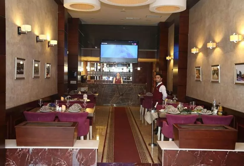 هتل Astoria Baku