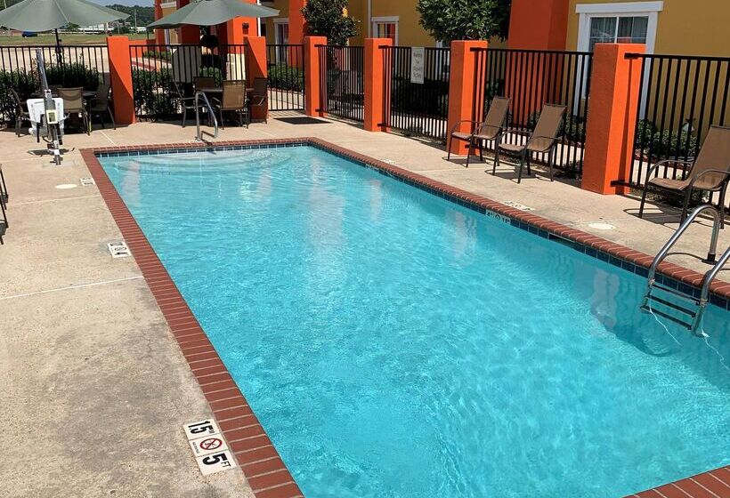 Отель Best Western Plus Magee Inn & Suites