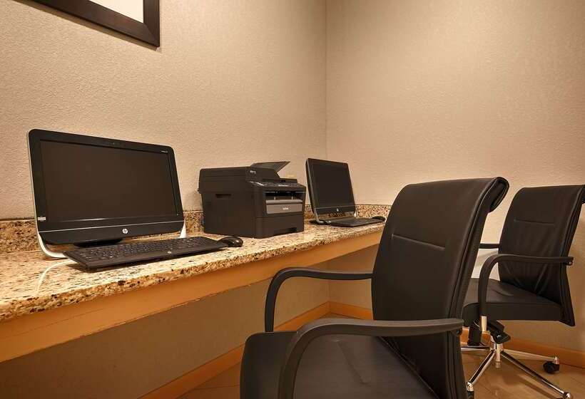 酒店 Best Western Plus Magee Inn & Suites