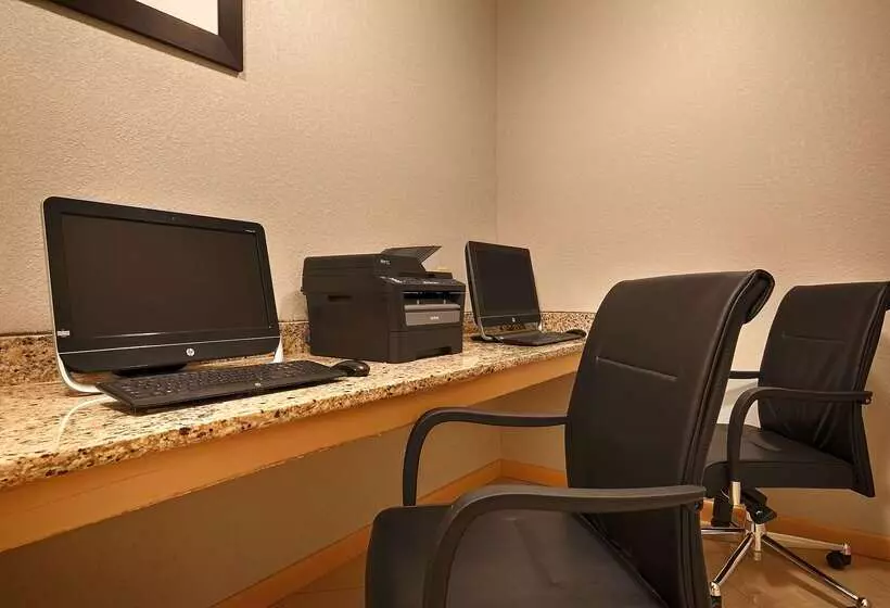 فندق Best Western Plus   Magee Inn & Suites