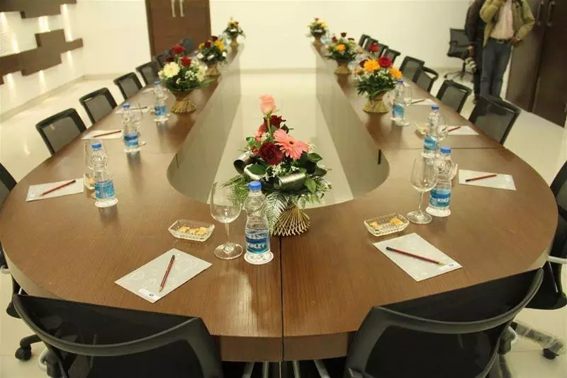 ホテル Bhawna Clarks Inn Agra