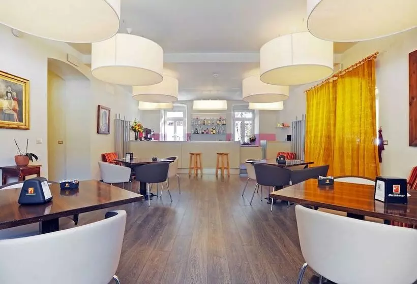 فندق Croda Rossa