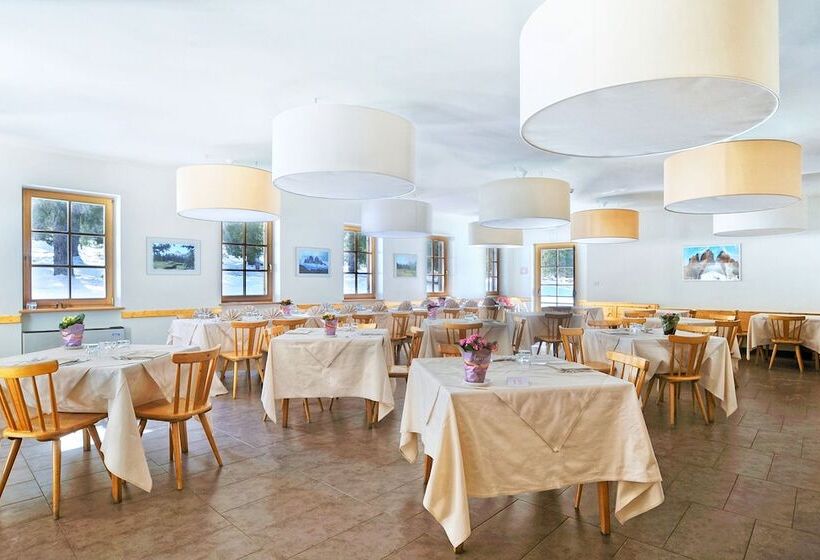 Отель Croda Rossa