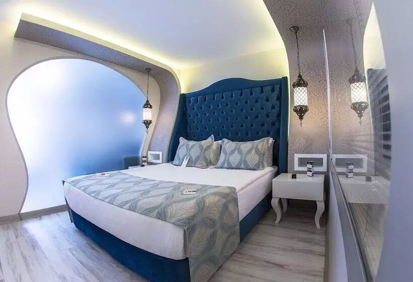 Hotel Demonti