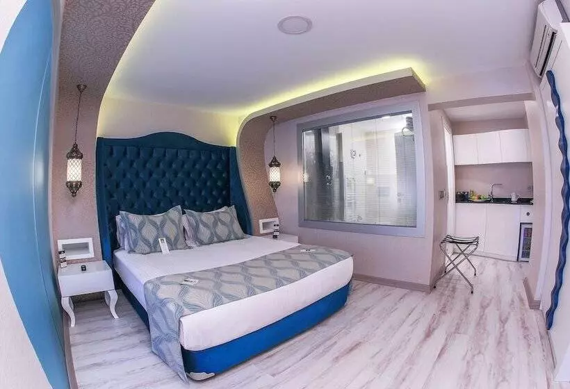 Hotel Demonti