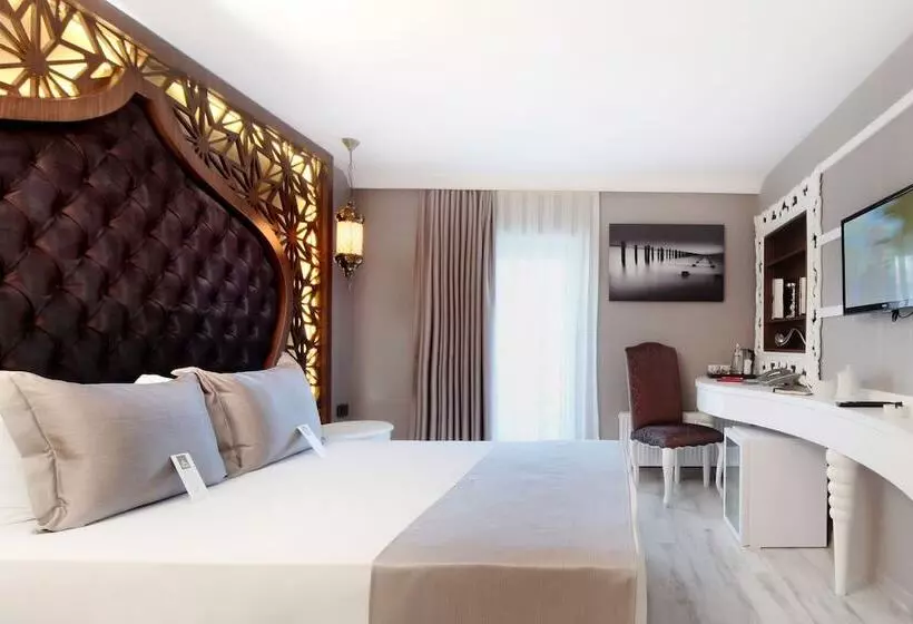 Hotel Demonti