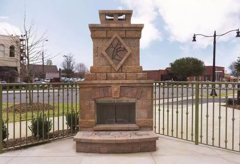 فندق Embassy Suites By Hilton Tuscaloosa Alabama Downtown