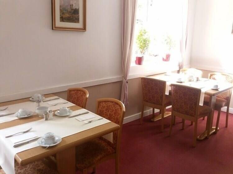 Отель Garni Bernhard Am See