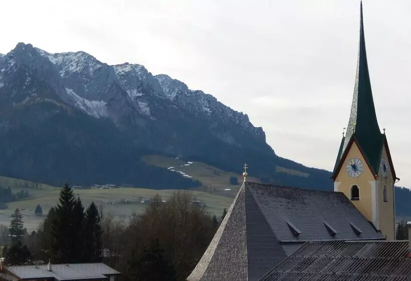 ホテル Garni Bernhard Am See