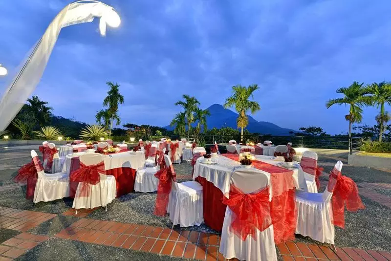 Grand Whiz Hotel Trawas Mojokerto