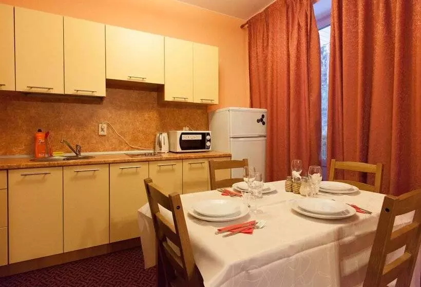 Hotel House Of The Hunter