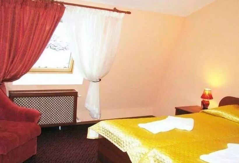 Hotel House Of The Hunter