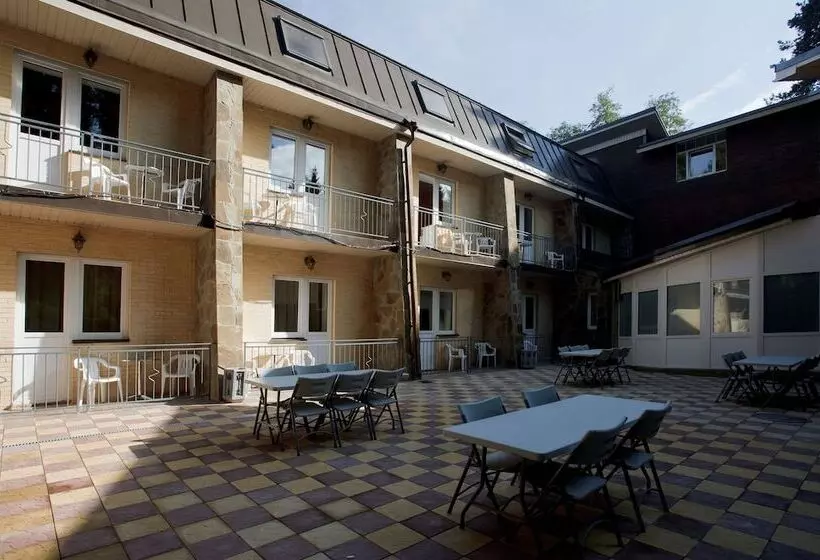 Hotel House Of The Hunter