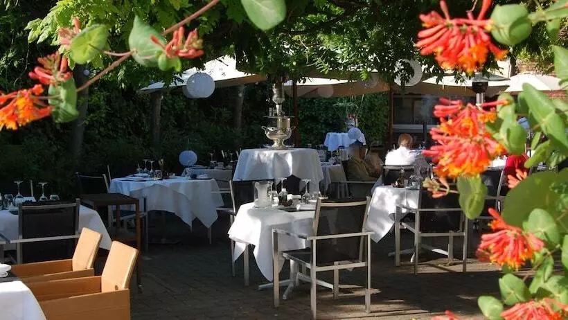 Отель Les Eleveurs