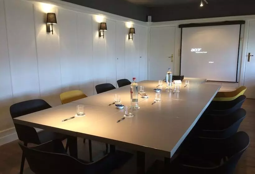 Отель Les Eleveurs