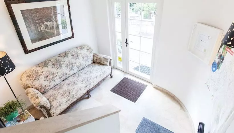 Отель Les Eleveurs