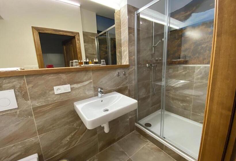 فندق Luční Bouda