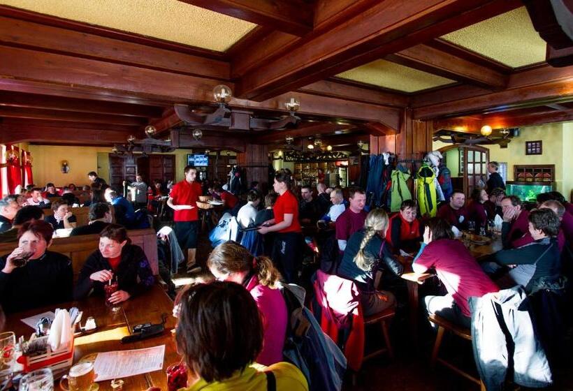 فندق Luční Bouda