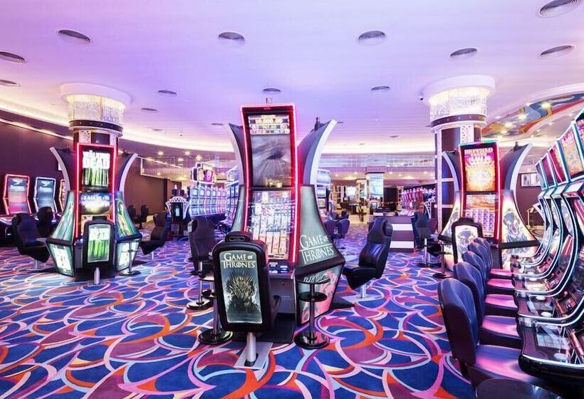 فندق Merit Royal